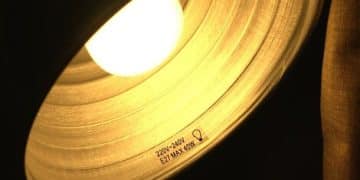 Vinyl's Comeback: Why Records Still Matter in the Digital Age - Cover Image
